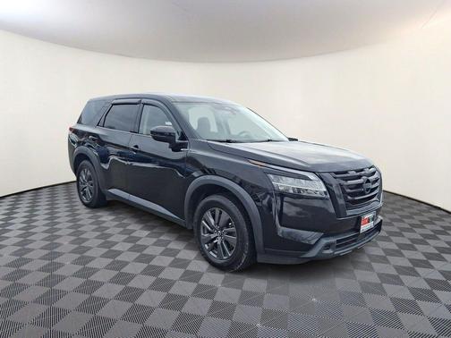 2022 Nissan Pathfinder S 4WD