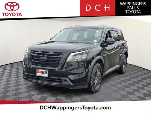 2022 Nissan Pathfinder S 4WD