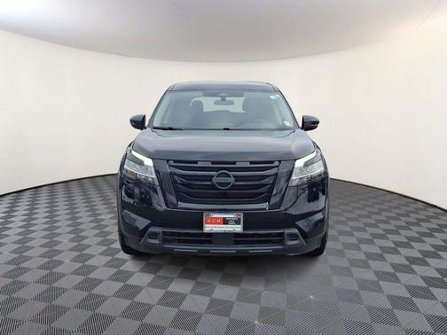 2022 Nissan Pathfinder S 4WD