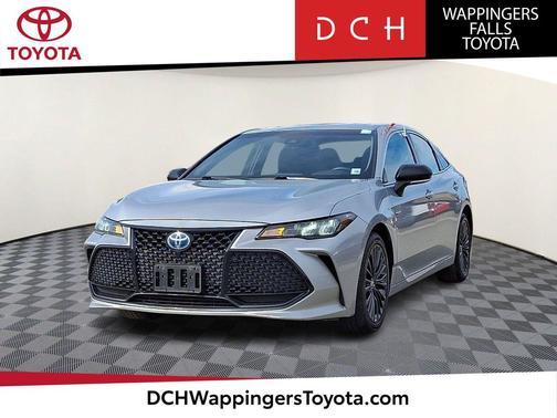 2020 Toyota Avalon Hybrid XSE