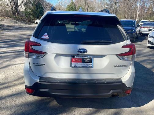 Crystal White Pearl 2023 Subaru Forester Premium