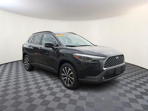 Jet Black 2022 Toyota Corolla Cross XLE