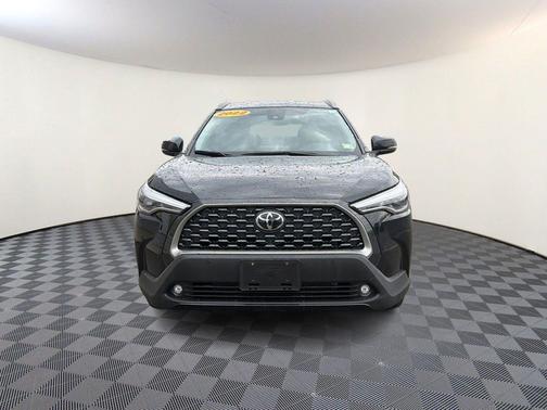 Jet Black 2022 Toyota Corolla Cross XLE