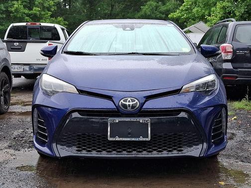 Blue Crush Metallic 2017 Toyota Corolla SE
