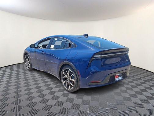 08q4 2026 Toyota Prius Plug-In Hybrid XSE