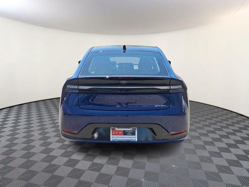 08q4 2026 Toyota Prius Plug-In Hybrid XSE