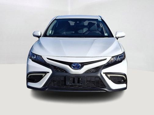 2024 Toyota Camry Hybrid SE