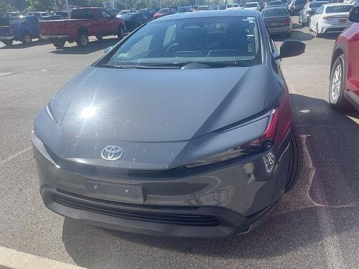 2024 Toyota Prius LE