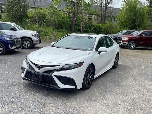 Ice Cap 2023 Toyota Camry SE