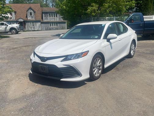 Ice Cap 2024 Toyota Camry LE