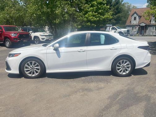 Ice Cap 2024 Toyota Camry LE