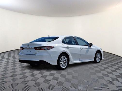 Ice Cap 2024 Toyota Camry LE
