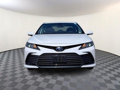 Ice Cap 2024 Toyota Camry LE