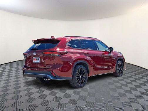 Ruby Flare Pearl 2024 Toyota Highlander XSE