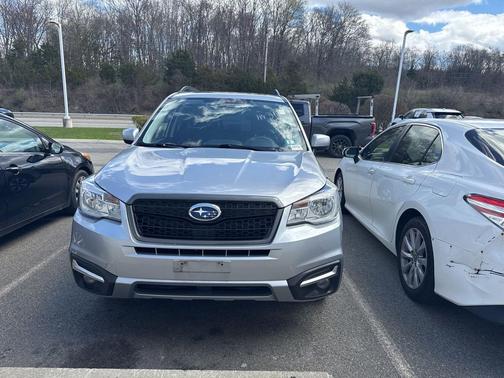 Ice Silver Metallic 2018 Subaru Forester 2.5i Premium
