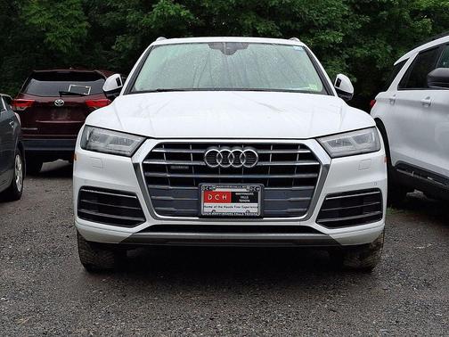 Ibis White 2018 Audi Q5 2.0T Tech Premium