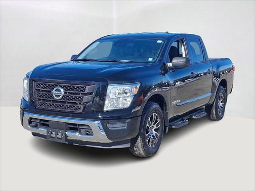 2022 Nissan Titan SV