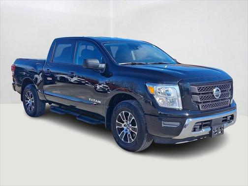 2022 Nissan Titan SV