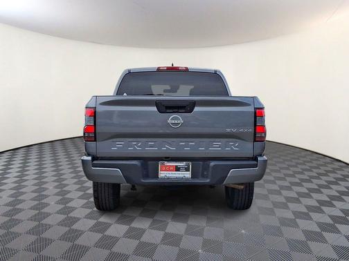 Gun Metallic 2024 Nissan Frontier SV