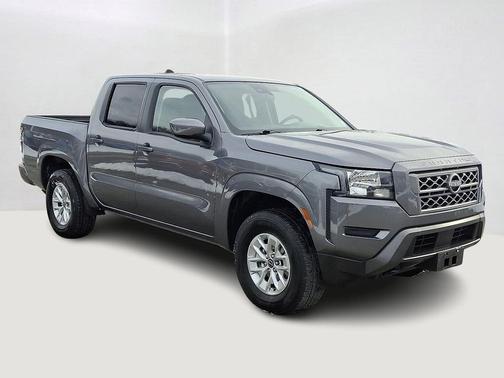 Gun Metallic 2024 Nissan Frontier SV