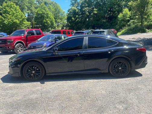 Midnight Black Metallic 2025 Toyota Camry SE