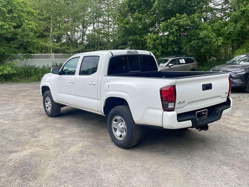 Ice Cap 2023 Toyota Tacoma SR