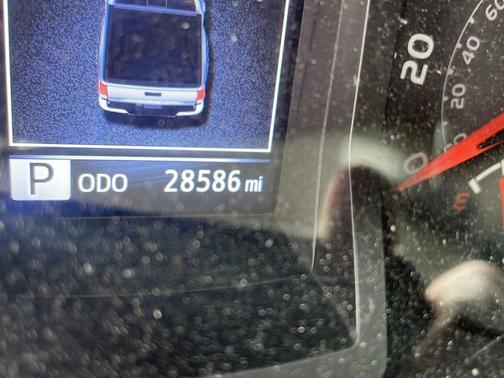 Ice Cap 2023 Toyota Tacoma SR