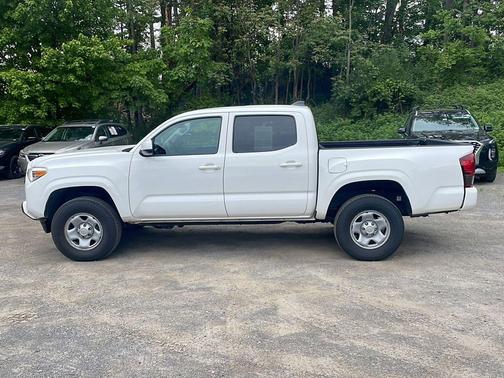 Ice Cap 2023 Toyota Tacoma SR