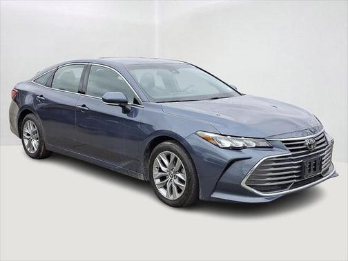 2022 Toyota Avalon XLE
