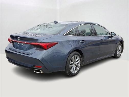 2022 Toyota Avalon XLE