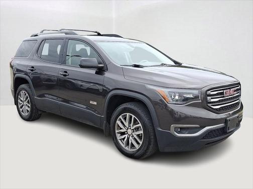 2017 GMC Acadia SLE-2