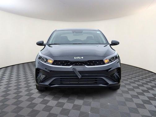 Aurora Black 2023 Kia Forte LXS