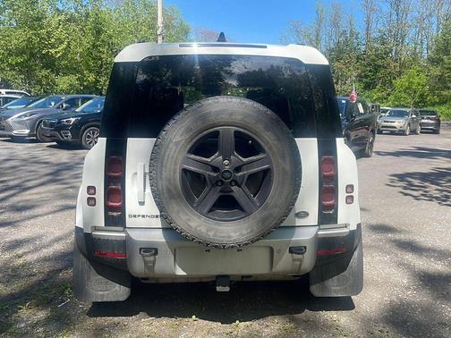 Fuji White 2022 Land Rover Defender 110 S