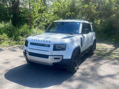 Fuji White 2022 Land Rover Defender 110 S
