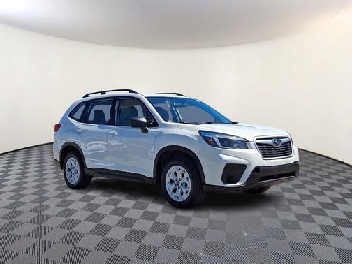 Crystal White Pearl 2021 Subaru Forester Base