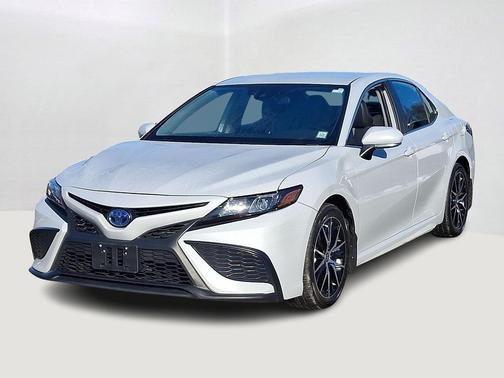 2024 Toyota Camry Hybrid SE