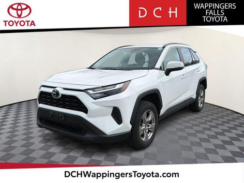 Ice Cap 2024 Toyota RAV4 XLE