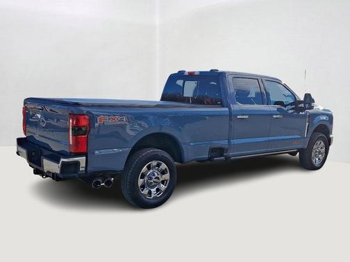 2023 Ford F-350 Lariat