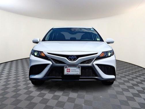 White 2022 Toyota Camry SE