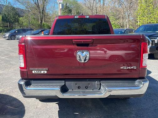 Delmonico Red Pearlcoat 2022 RAM 1500 Big Horn/Lone Star