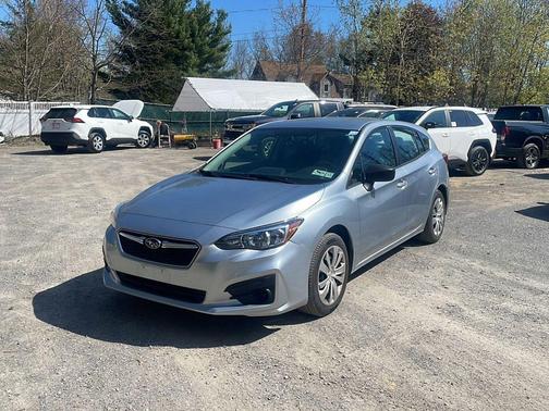Ice Silver Metallic 2017 Subaru Impreza 2.0i
