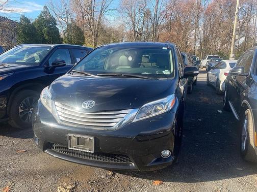 2017 Toyota Sienna Limited Premium