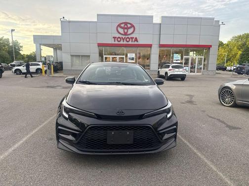 Midnight Black Metallic 2023 Toyota Corolla SE