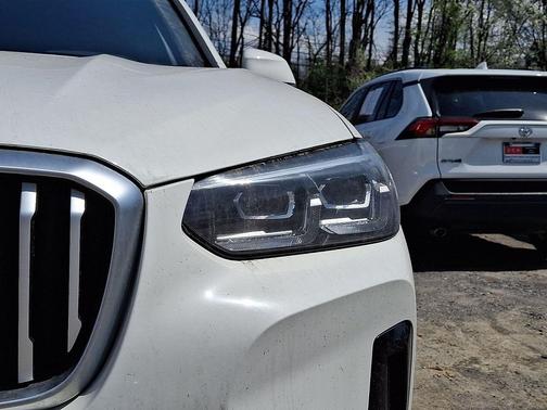 Alpine White 2024 BMW X3 xDrive30i
