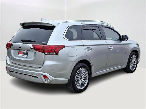 2022 Mitsubishi Outlander PHEV GT