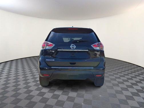 Magnetic Black 2016 Nissan Rogue SV