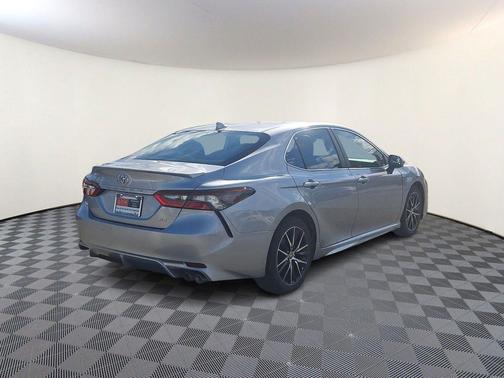 Celestial Silver Metallic 2024 Toyota Camry SE
