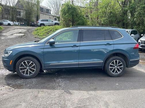 Stone Blue Metallic 2020 Volkswagen Tiguan 2.0T SE 4MOTION