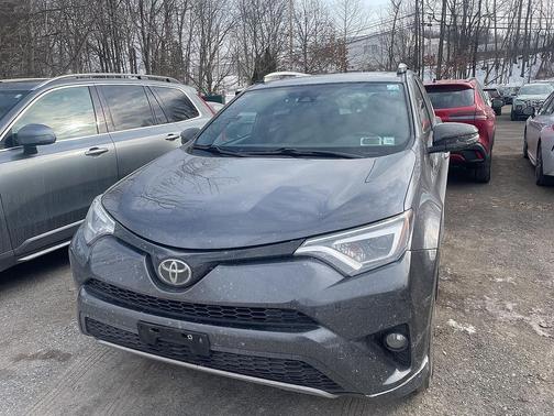 2017 Toyota RAV4 SE