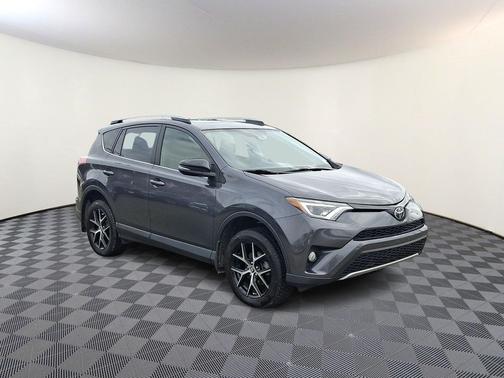 2017 Toyota RAV4 SE